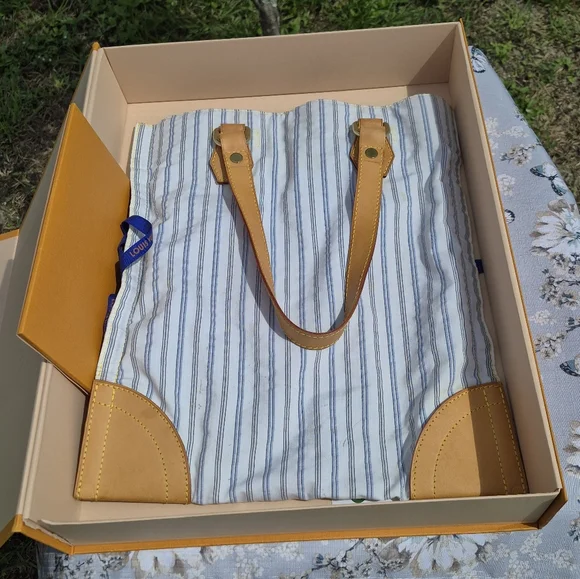 AUTHENTIC Louis Vuitton Tanglier Tote with Box And Papers - Picture 11 of 15